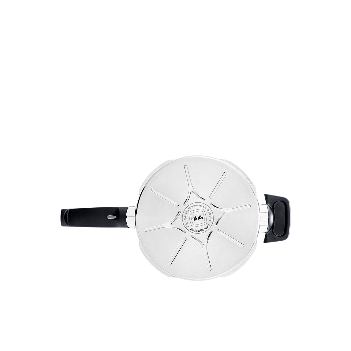 Eine Ansicht von oben auf die Fissler Vitavit® Premium Schnellbratpfanne, die in Deutschland gefertigt wurde und über zwei ergonomisch geformte schwarze Griffe verfügt – einen langen und einen kurzen –, die vor weißem Hintergrund die für Fissler typische Edelstahlqualität und zeitlose Präzisionstechnik zur Geltung bringen.