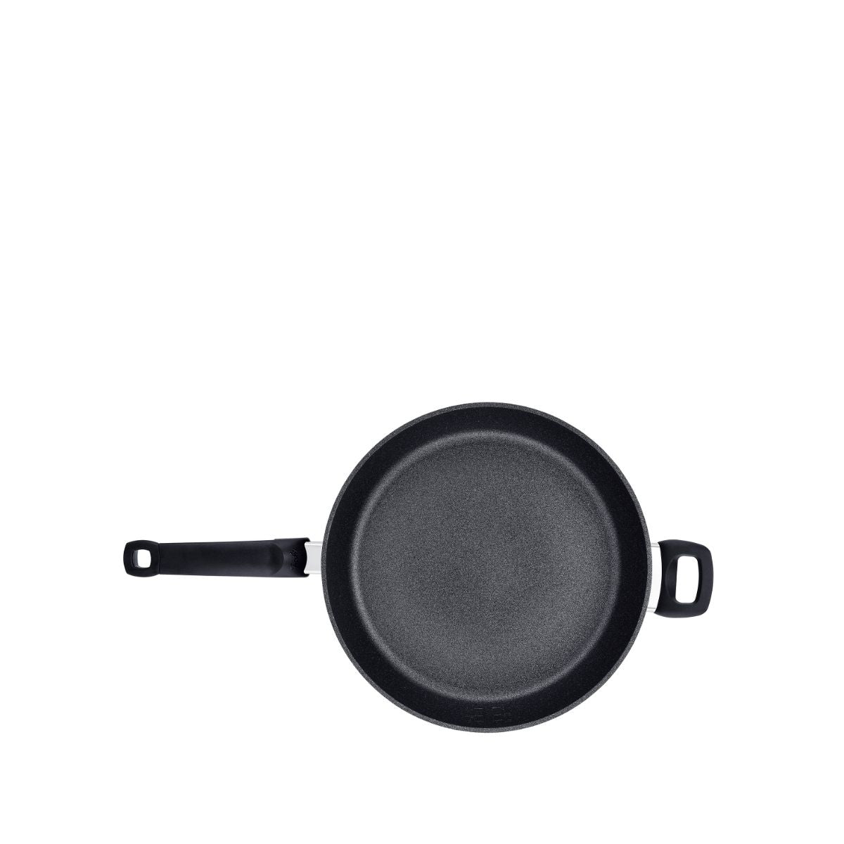 Fissler Adamant® Comfort Pfanne - moderne Antihaft-Pfanne mit langem Stiel und Hilfsgriff, hier von oben. Hergestellt in Deutschland.