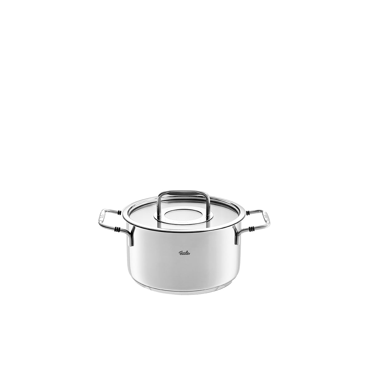 Fissler Bonn Kochtopf: hochwertiger Edelstahltopf mit Glasdeckel und superthermischem Boden, präzisionsgefertigt in Deutschland, auf weißem Grund.