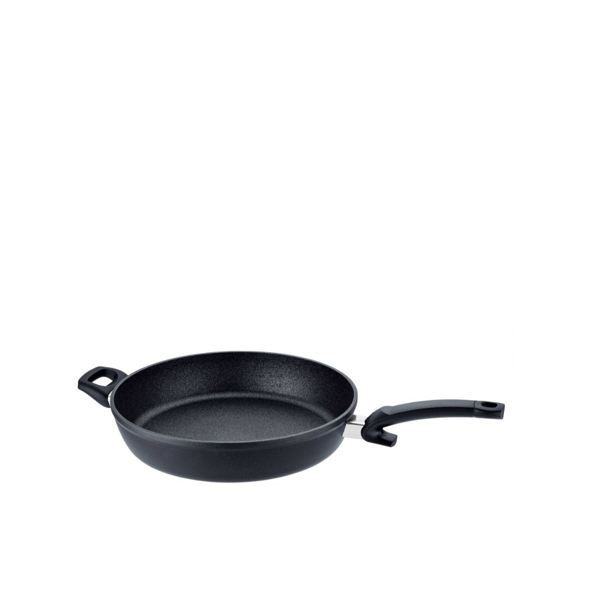 Fissler Adamant® Comfort antihaftbeschichtete Bratpfanne, schwarz, mit langem Griff und Hilfsgriff. Präzise hergestellt in Deutschland. Modernes, langlebiges Design.
