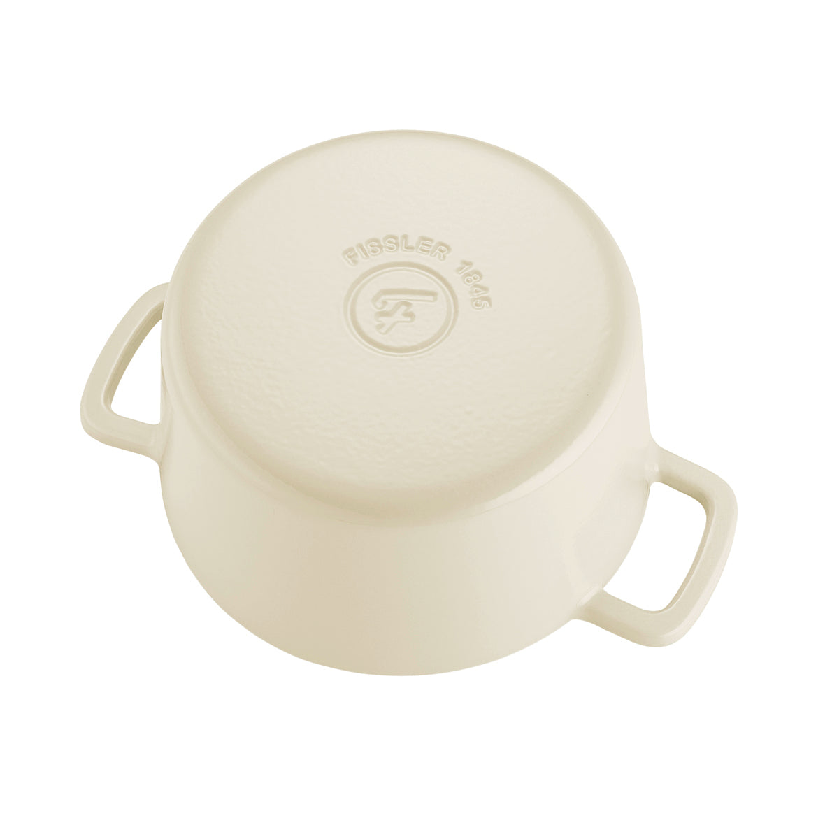 Cream Moments Collection Gusseisen Topf von Fissler, umgedreht, zeigt das Logo auf dem Boden und den seitlichen Griffen - Premium Kochgeschirr Made in Germany.